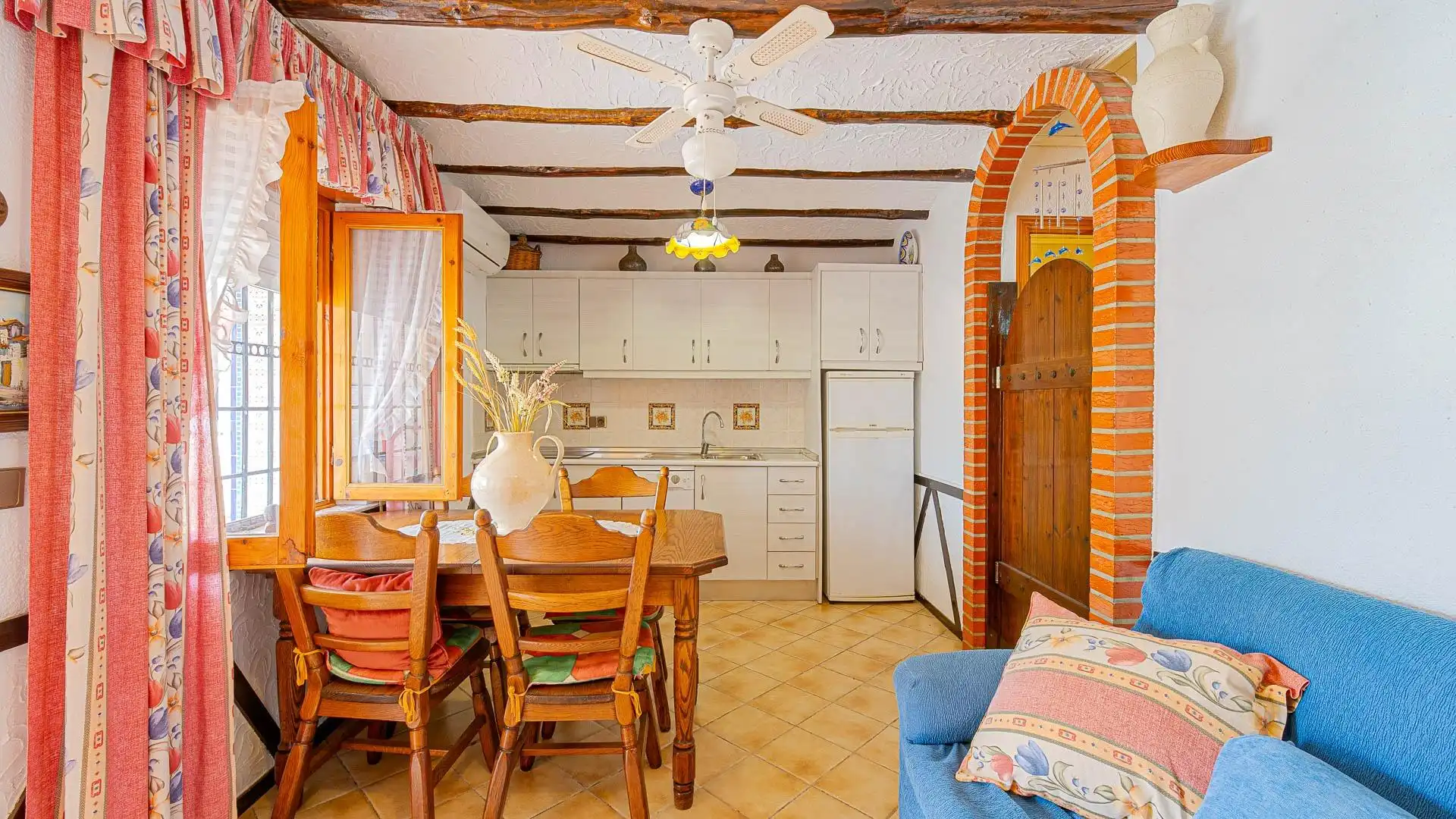 Cocina de Casa adosada en venta en Torrevieja con Aire acondicionado, Terraza y Amueblado