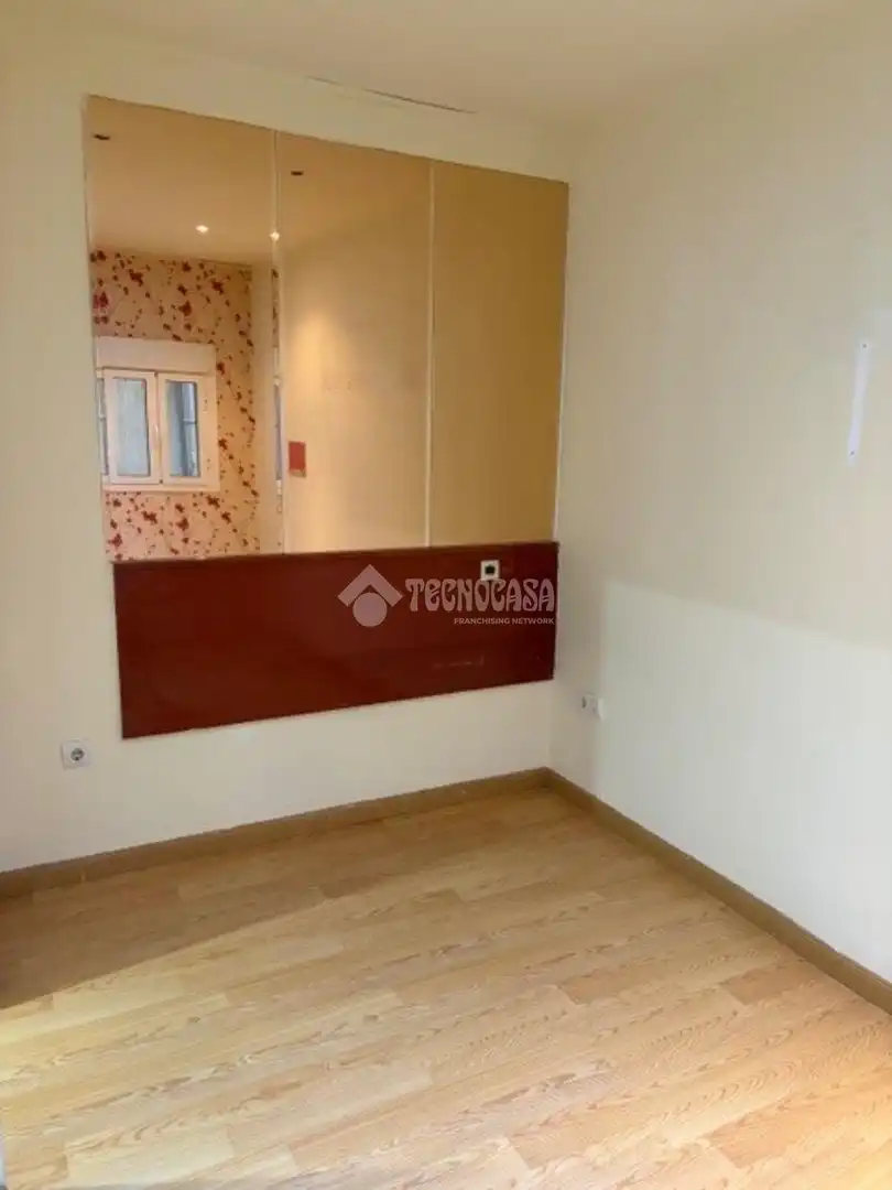 Bedroom of Flat for sale in Madrid