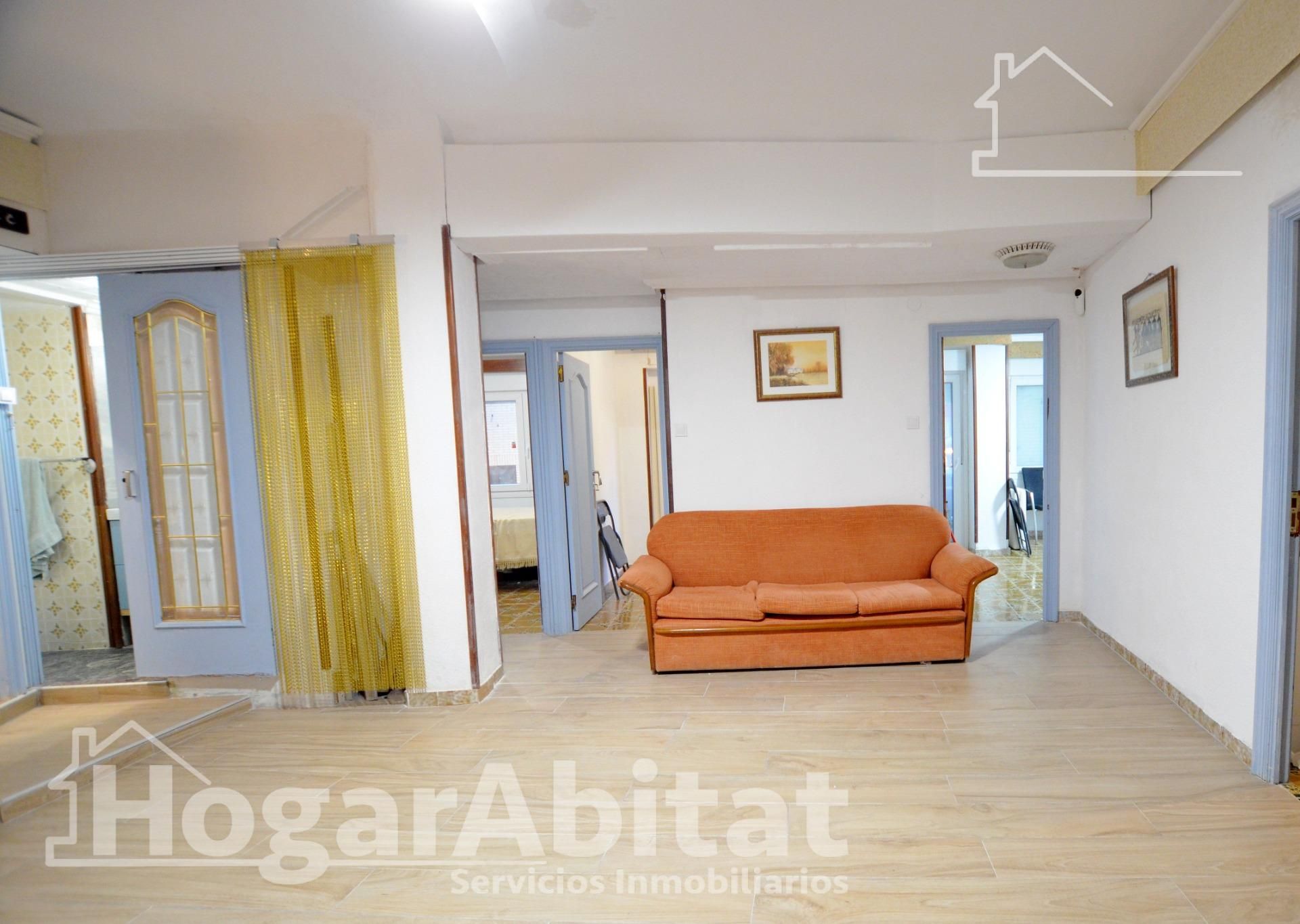 Bedroom of Flat for sale in Alicante / Alacant  with Furnished and Balcony