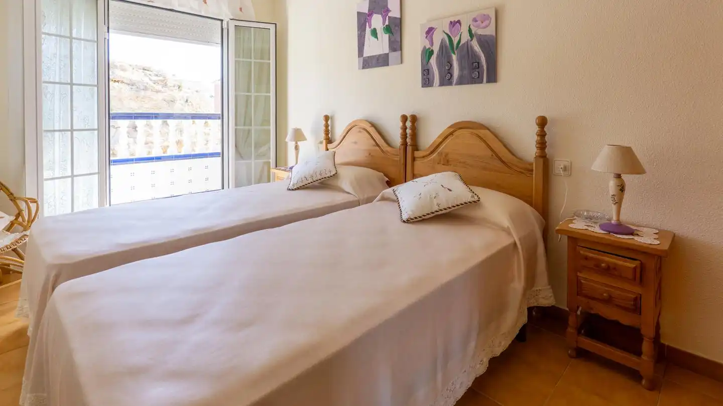 Habitación de Casa adosada en venta en Santa Pola con Terraza, Piscina y Amueblado