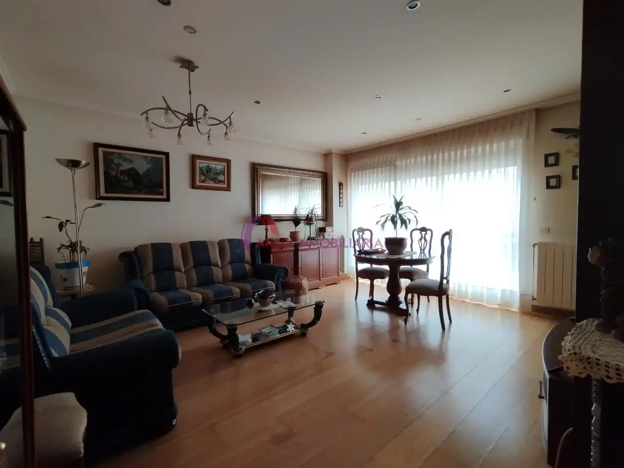 Sala de estar de Piso en venta en Burgos con Calefacción, Parquet y Terraza