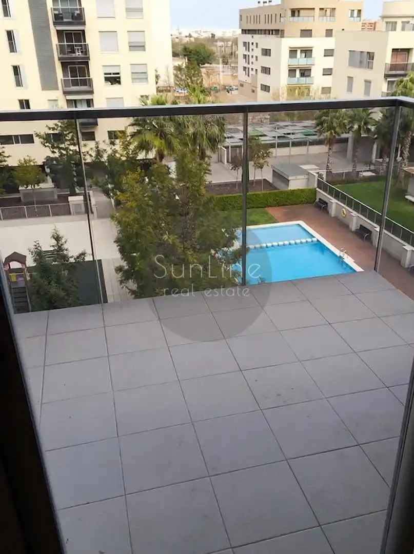Piscina de Piso de alquiler en Valencia con Aire acondicionado, Amueblado y Balcón