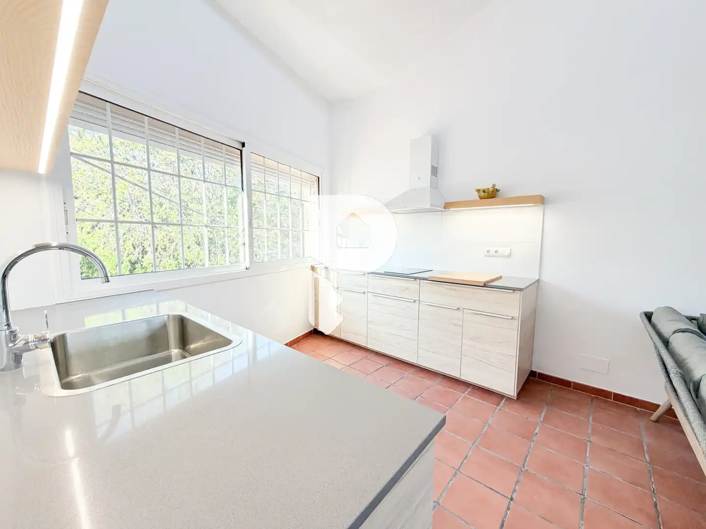 Cocina de Casa adosada en venta en Sant Vicenç Dels Horts con Aire acondicionado, Calefacción y Jardín privado