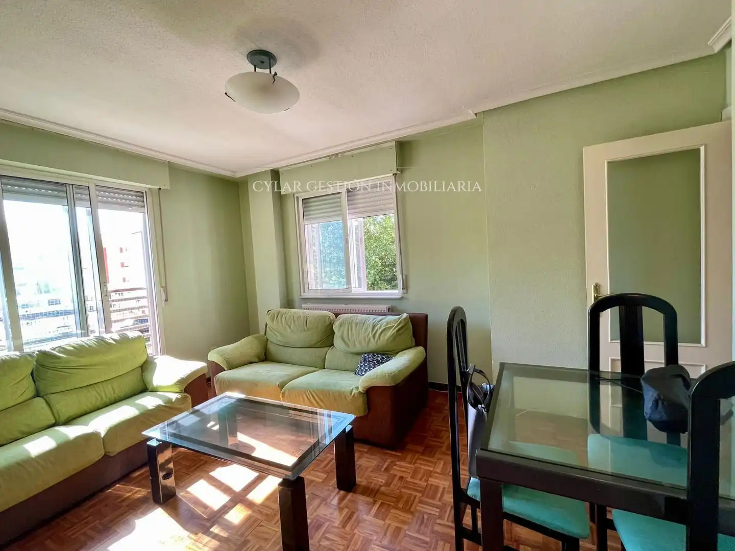 Sala de estar de Piso en venta en Salamanca con Calefacción, Terraza y Amueblado