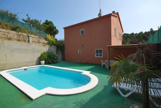 Casa-chalet en Venta en Carrer de Saturn, 170 en Lloret Residencial - Montlloret