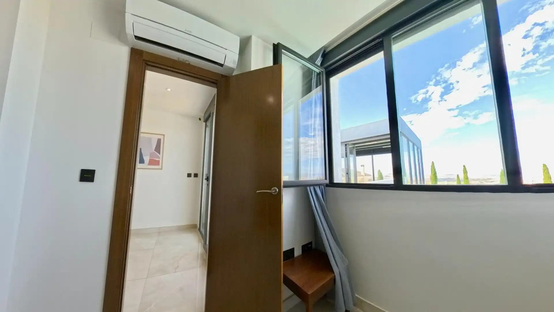 Reihenhaus mit Terrasse zur Miete in Calle CHARINAS, imagen 50