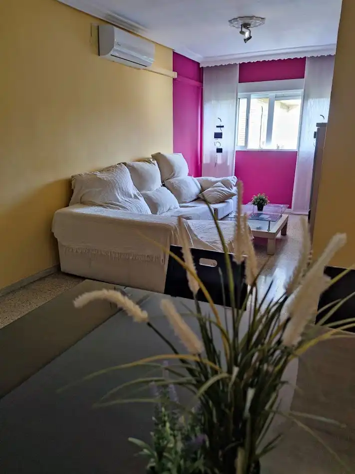 Living room of Flat for sale in Sevilla  with Air Conditioner and Storage room
