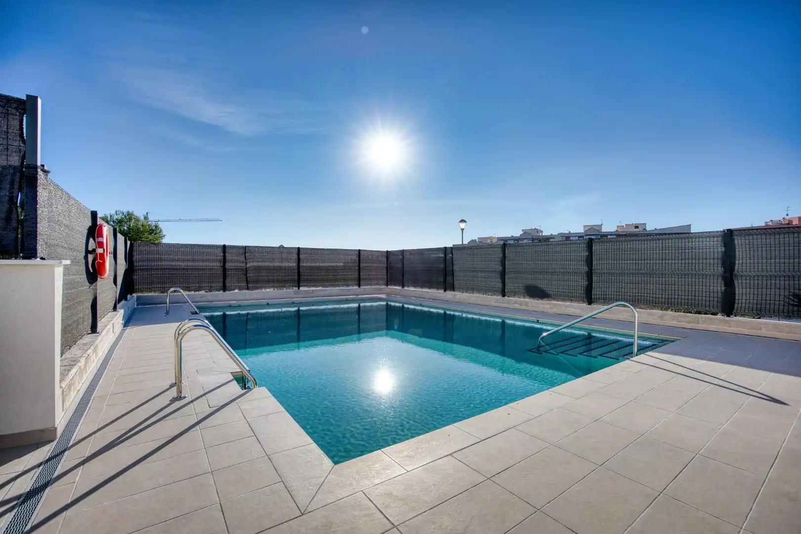 Schwimmbecken von Wohnung zum Verkauf in Alicante / Alacant mit Klimaanlage, Heizung und Terrasse