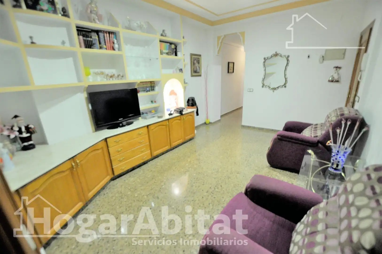 Sala d'estar de Casa o xalet en venda en La Pobla de Vallbona amb Terrassa i Traster