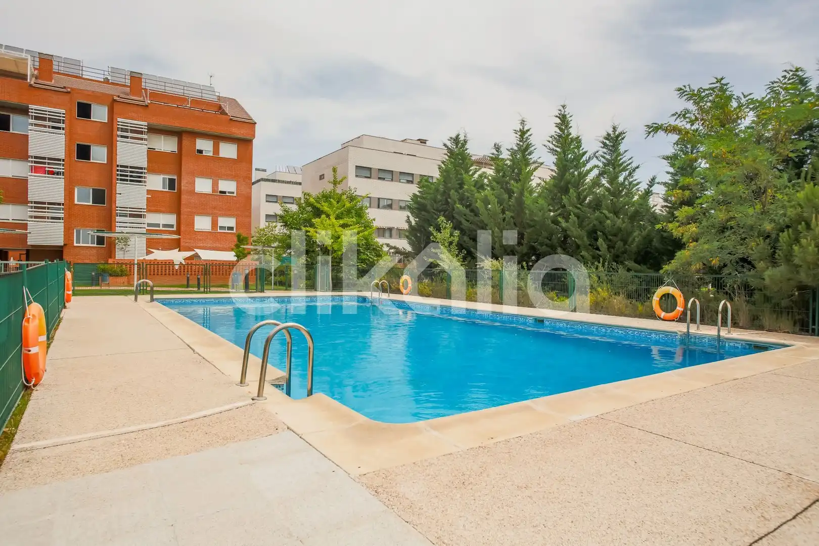 Piscina de Pis en venda en Colmenar Viejo amb Calefacció, Traster i Piscina