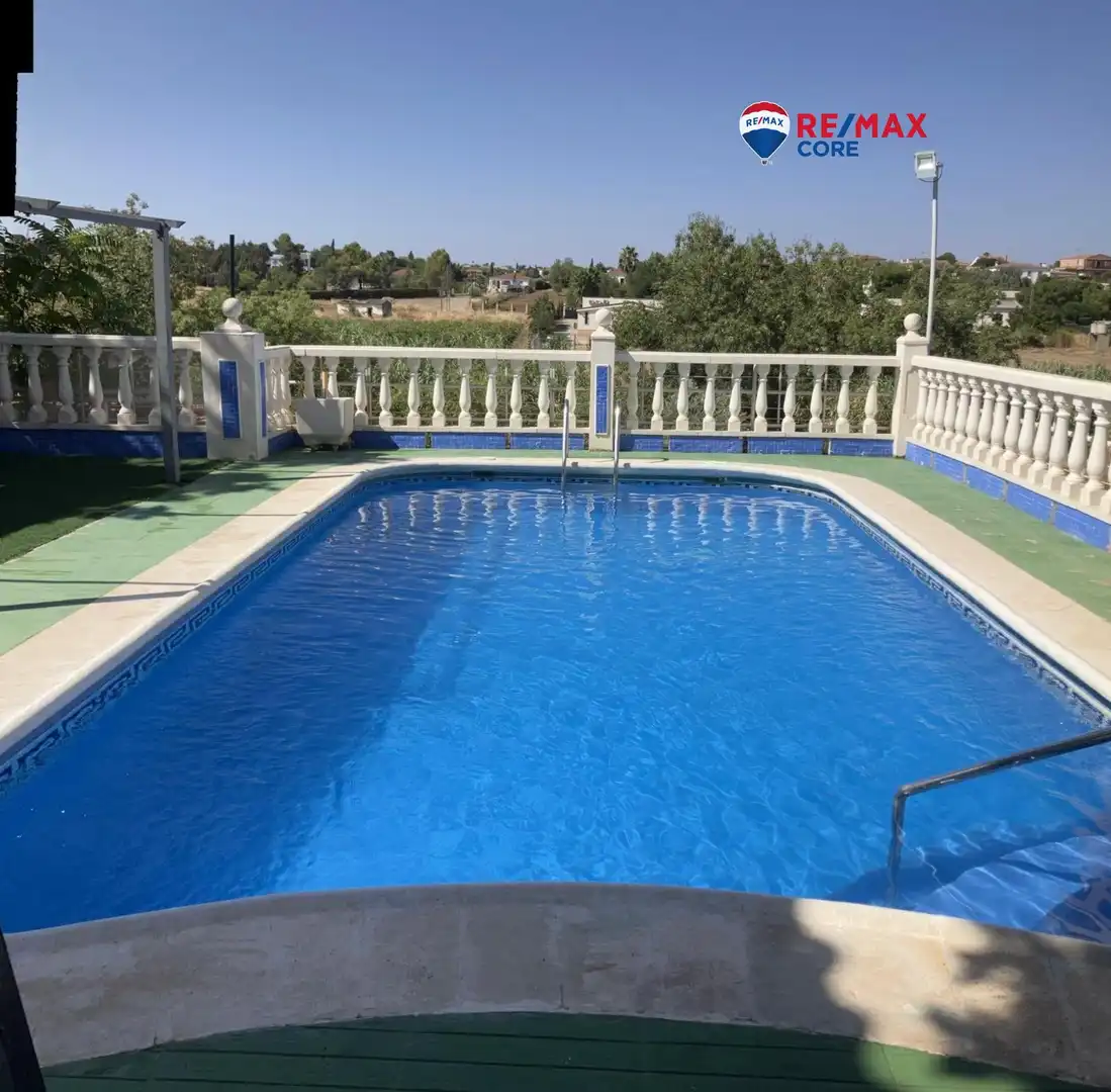 Piscina de Casa o xalet en venda en Almendralejo amb Aire condicionat, Calefacció i Terrassa