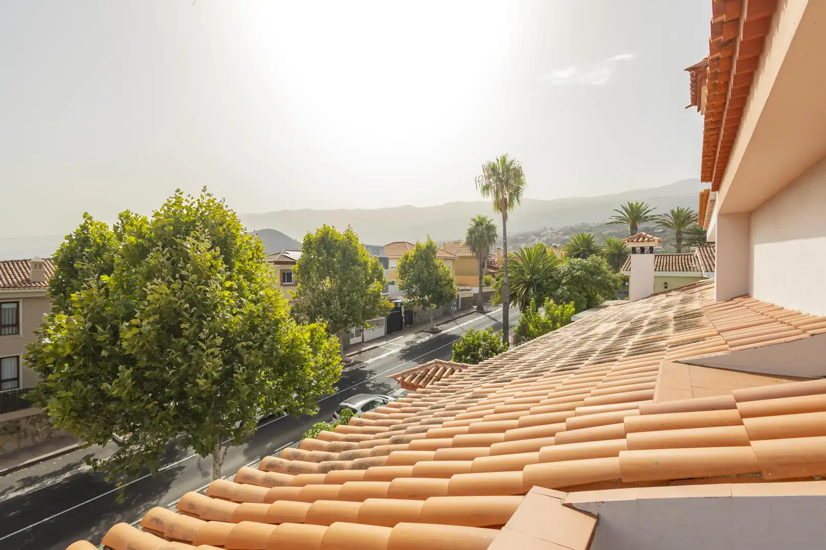 Außenansicht von Einfamilien-Reihenhaus zum Verkauf in Los Realejos mit Privatgarten, Terrasse und Abstellraum