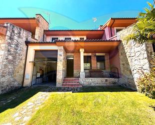 Vista exterior de Casa o xalet en venda en San Miguel de Valero amb Jardí privat, Terrassa i Moblat
