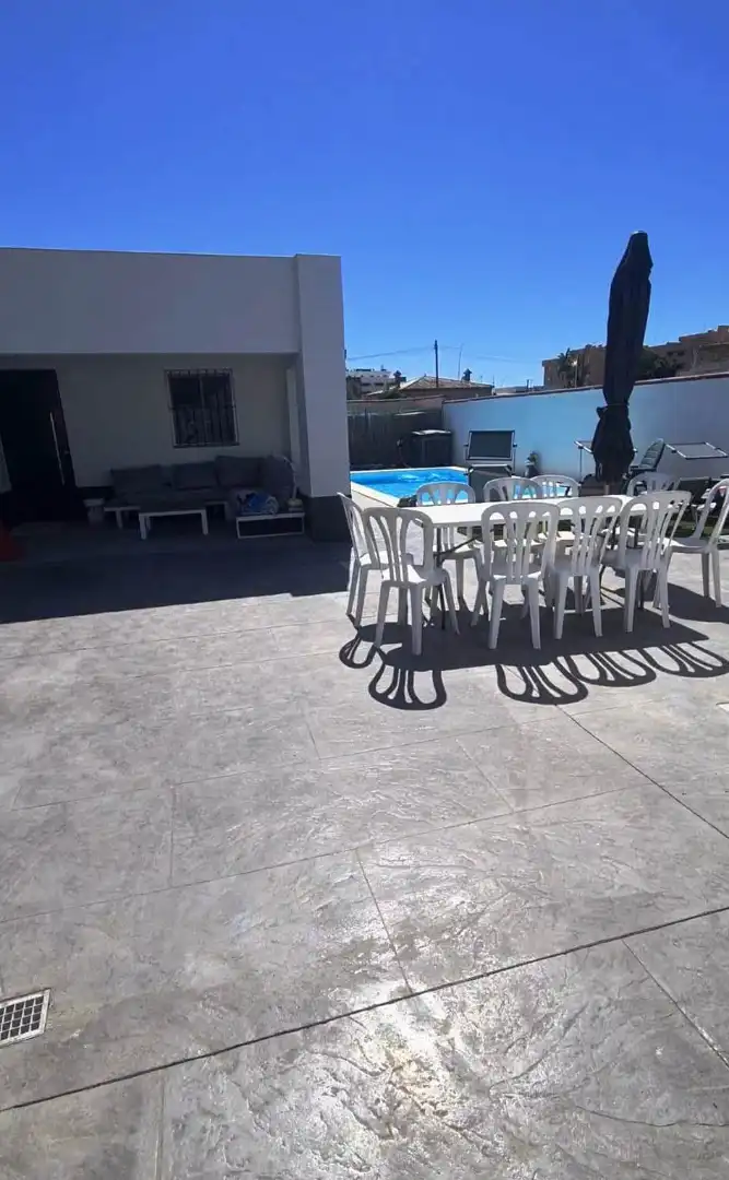 Terrassa de Casa o xalet en venda en El Puerto de Santa María amb Aire condicionat, Jardí privat i Terrassa
