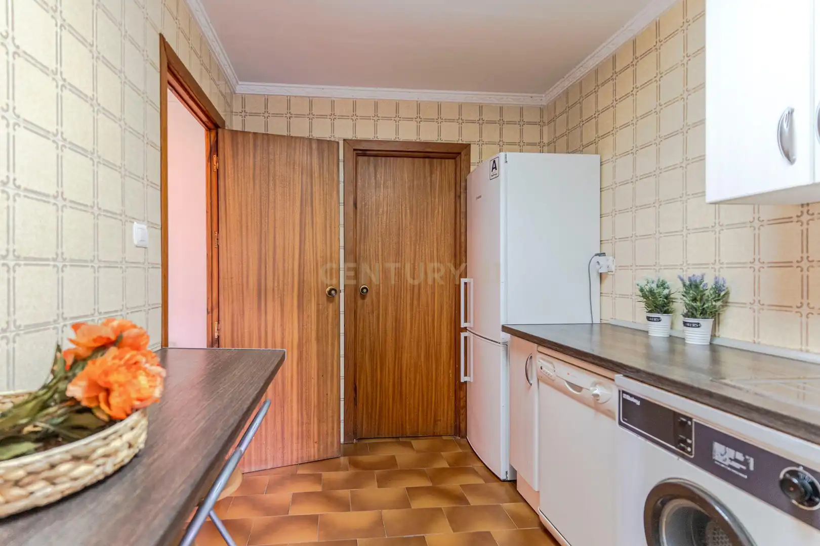 Cuina de Casa o xalet en venda en La Zubia amb Jardí privat i Traster