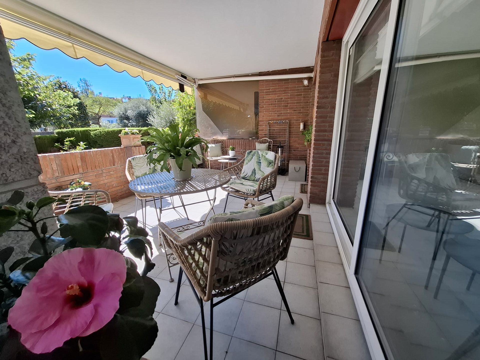 Terrassa de Planta baixa de lloguer en Castelldefels amb Aire condicionat, Calefacció i Jardí privat