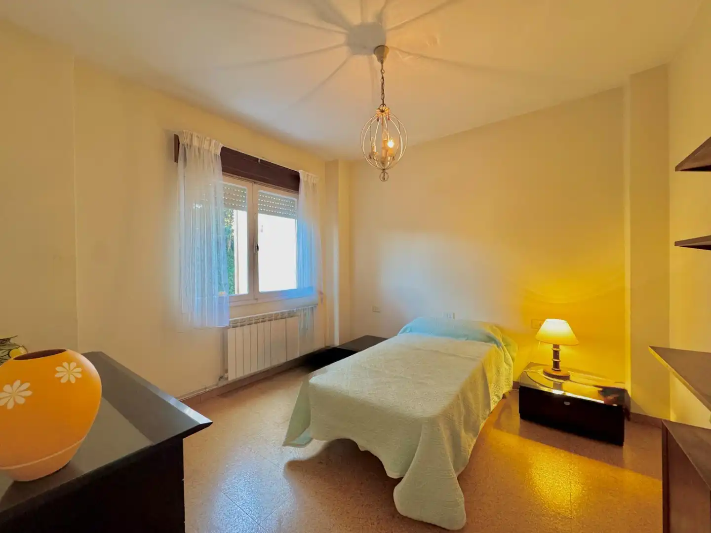 Bedroom of Flat for sale in Vilanova de Arousa  with Heating, Terrace and Furnished