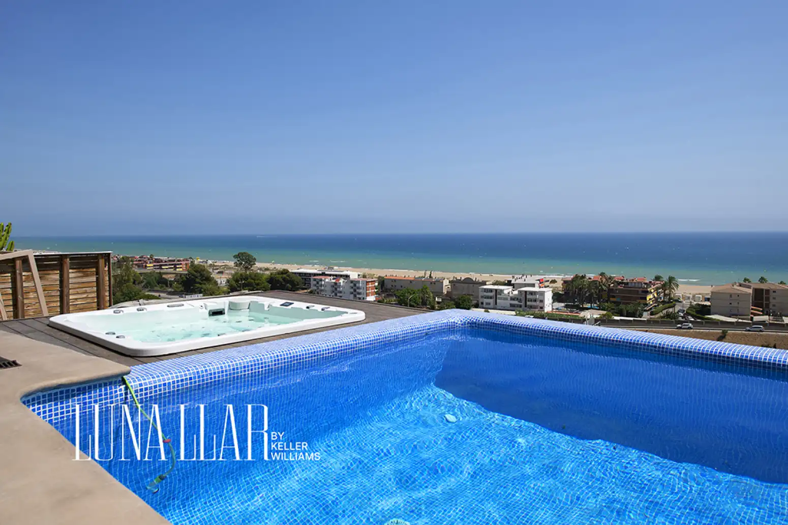 Schwimmbecken von Haus oder Chalet zur Miete in Sitges mit Klimaanlage, Terrasse und Möbliert