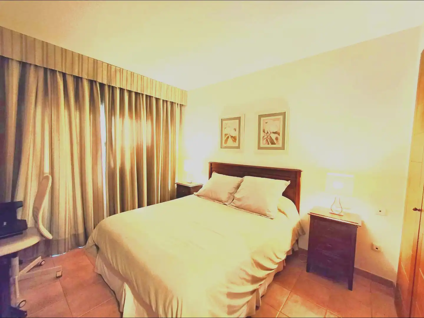 Habitación de Apartamento en venta en Marbella con Calefacción, Jardín privado y Terraza