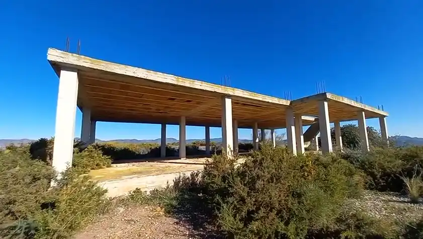 Maison rustique à vendre à Almogía