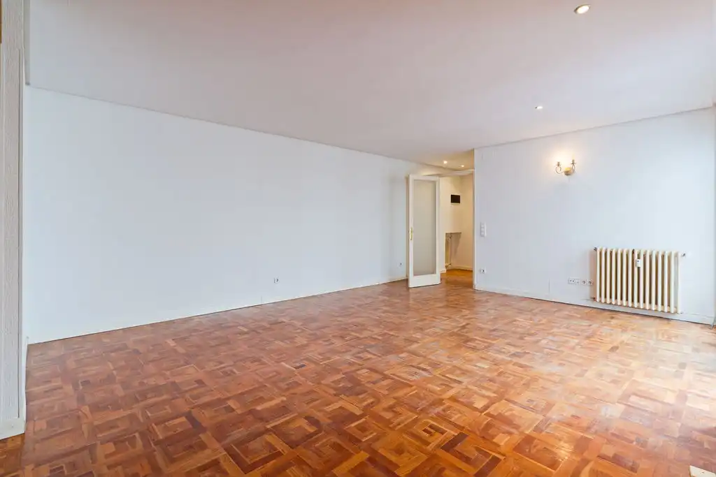 Flat with terrace for sale in Calle de Ponzano, imagen 3