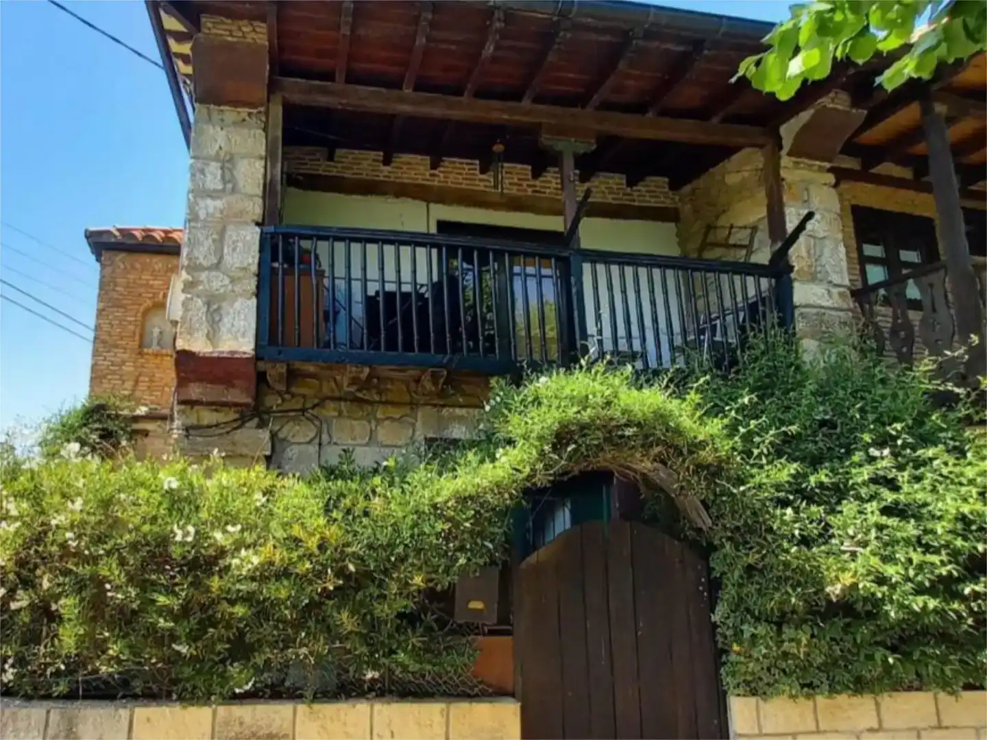 Terrassa de Casa adosada en venda en Riotuerto amb Balcó