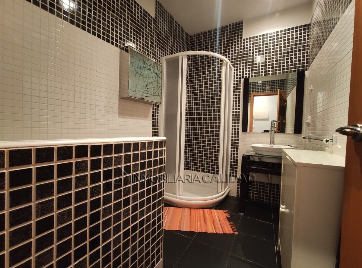 Bathroom of Flat for sale in Burgos Capital  with Heating and Terrace