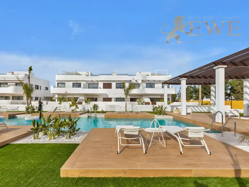 Apartment for sale in Calle Infanta Leonor, imagen 4