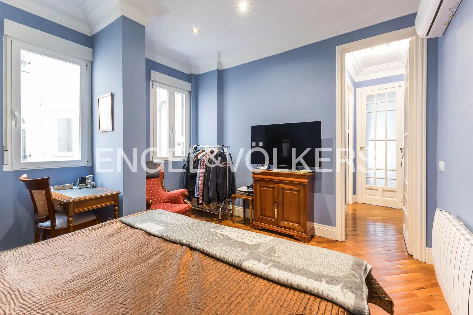 Bedroom of Flat for sale in Madrid  with Air Conditioner, Heating and Balcony