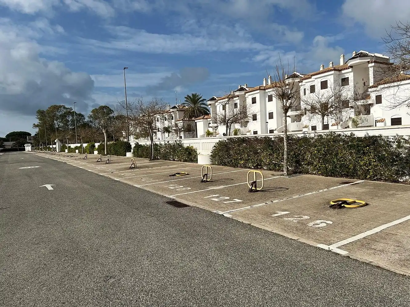 Parking de Apartamento en venta en Chiclana de la Frontera con Jardín privado, Terraza y Alarma
