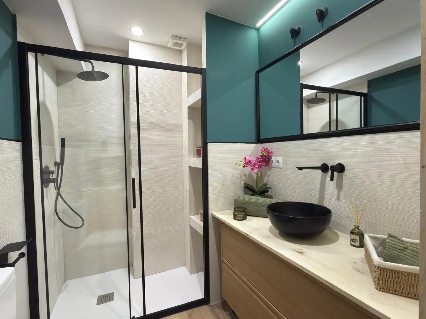 Badezimmer von Wohnung zum Verkauf in Madrid mit Klimaanlage, Heizung und Alarm