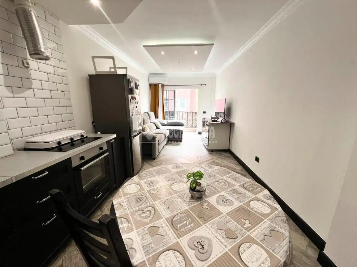 Sala de estar de Piso en venta en Santa Lucía de Tirajana con Trastero y Balcón