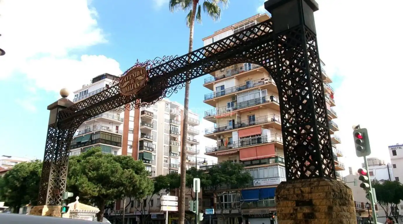 Vista exterior de Pis de lloguer en Fuengirola amb Terrassa i Balcó