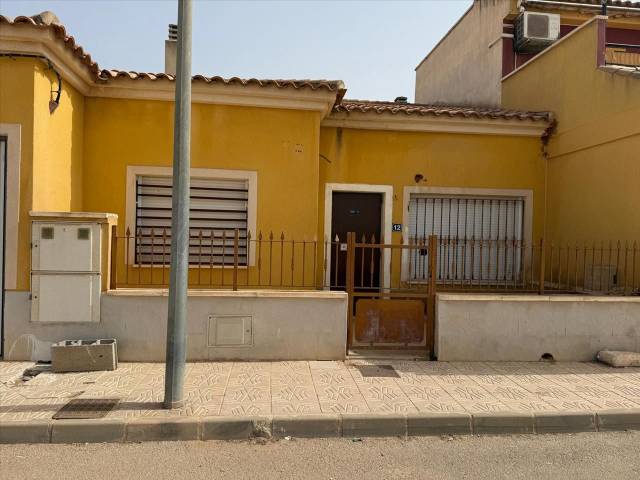 Casa adosada en Venta en Calle HERNAN CORTES, 0 en Las Cánovas - Cuevas de Reyllo