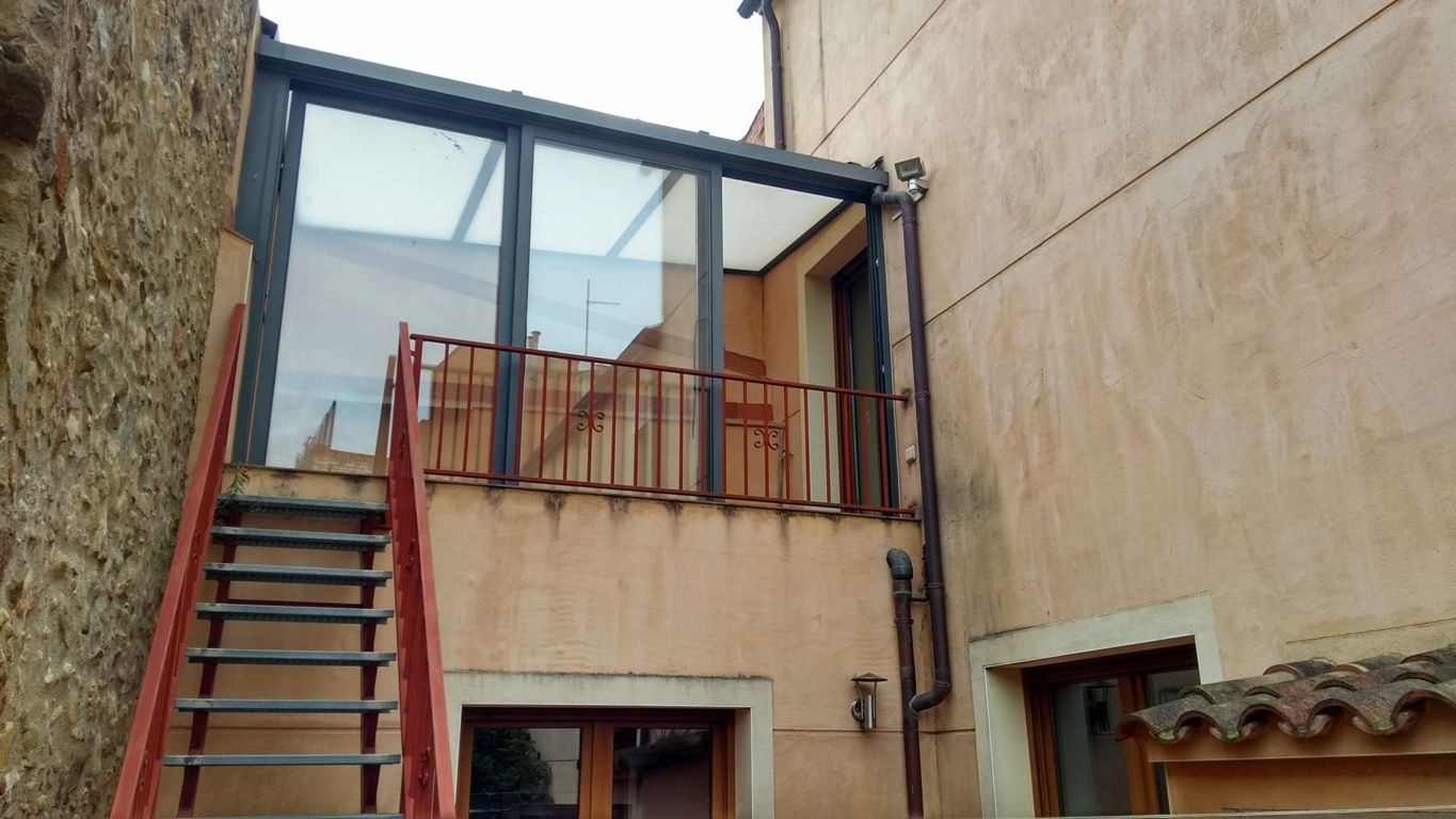 Vista exterior de Casa adosada en venda en Cabanes (Girona)