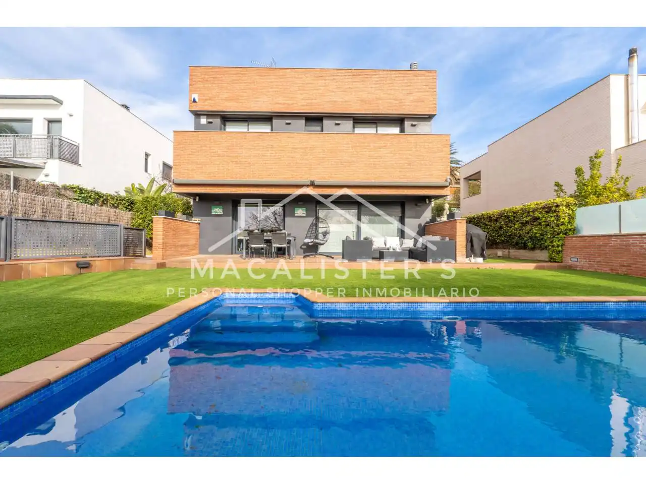 Vista exterior de Casa o chalet en venta en Teià con Aire acondicionado, Calefacción y Jardín privado