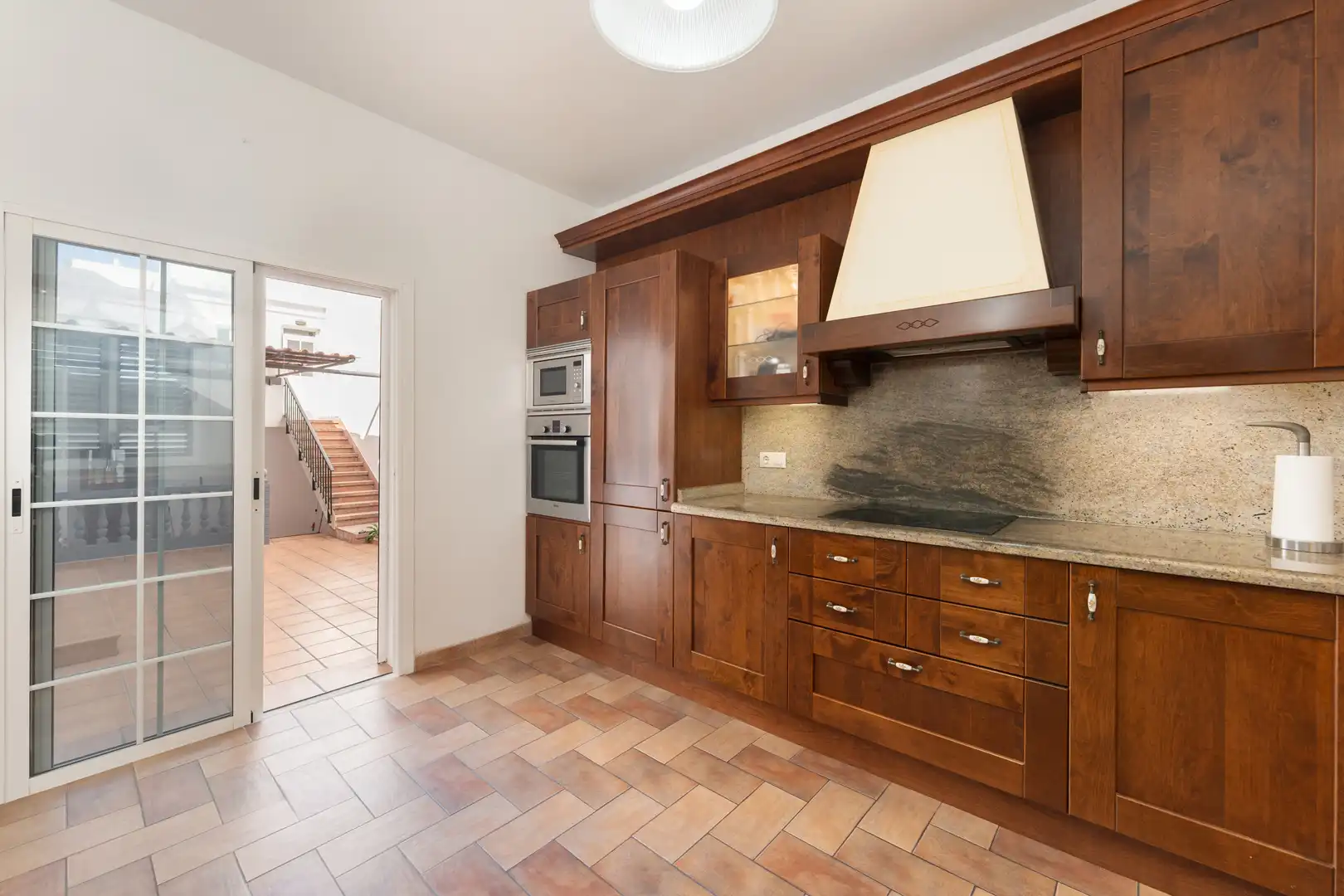 Kitchen of Houses for sale in Las Palmas de Gran Canaria  with Heating, Terrace and Balcony