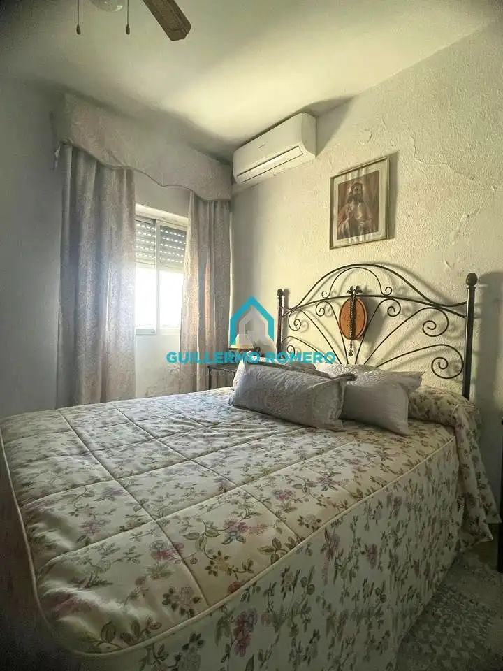 Schlafzimmer von Wohnung zum Verkauf in La Puebla del Río mit Klimaanlage und Terrasse