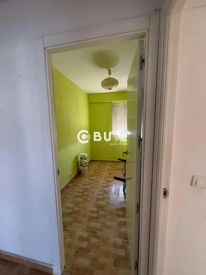 Bedroom of Flat for sale in Sevilla  with Air Conditioner and Storage room