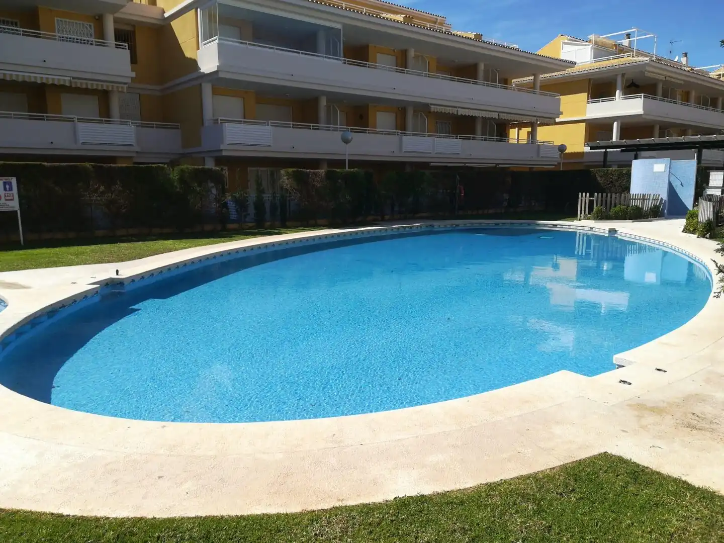 Schwimmbecken von Wohnungen zur Miete in Oropesa del Mar / Orpesa mit Klimaanlage, Terrasse und Möbliert