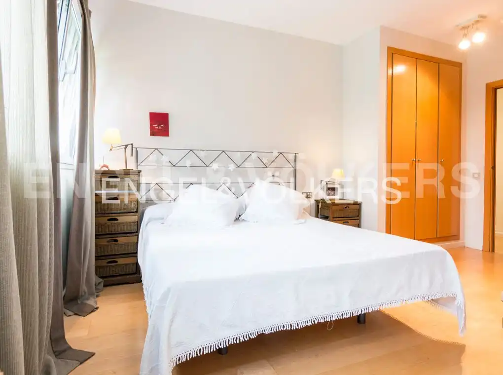Bedroom of Houses for sale in Barcelona  with Air Conditioner, Heating and Private garden