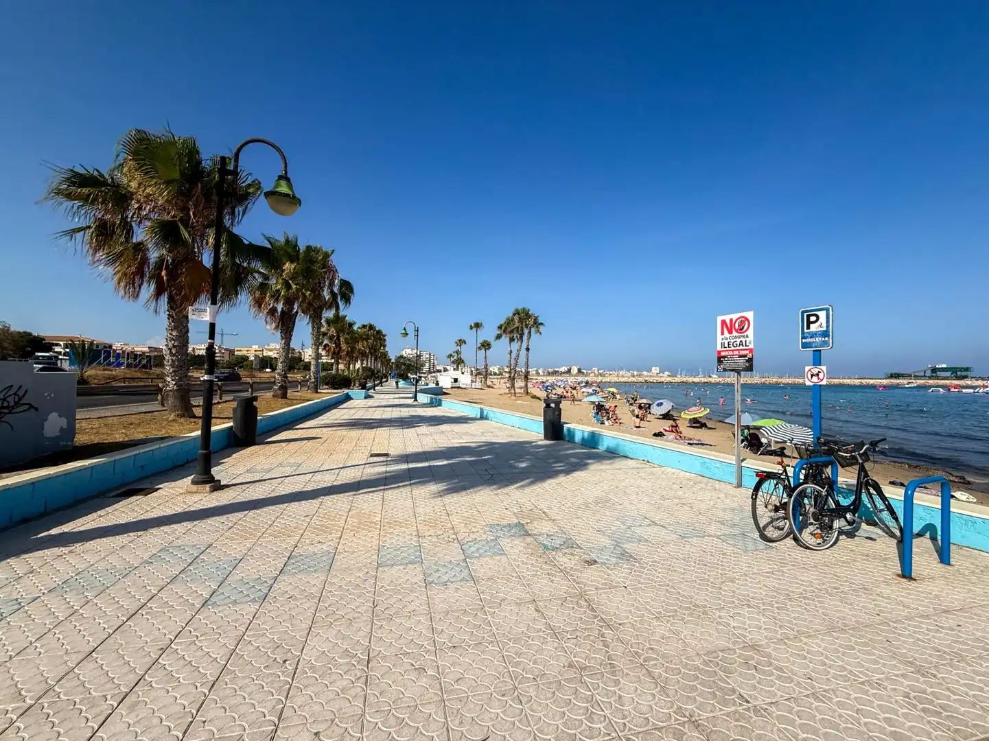 Vista exterior de Dúplex en venda en Torrevieja amb Terrassa, Moblat i Balcó