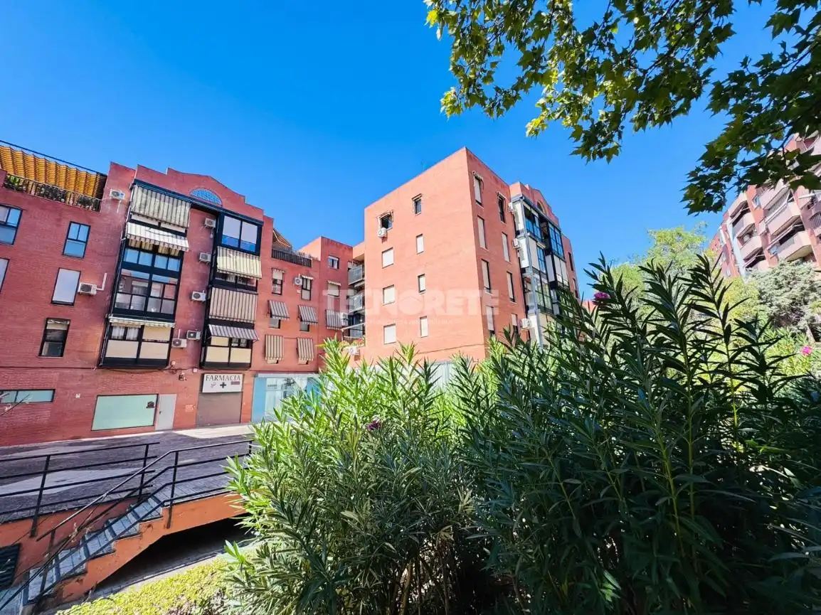 Vista exterior de Piso en venta en Toledo con Aire acondicionado, Calefacción y Trastero