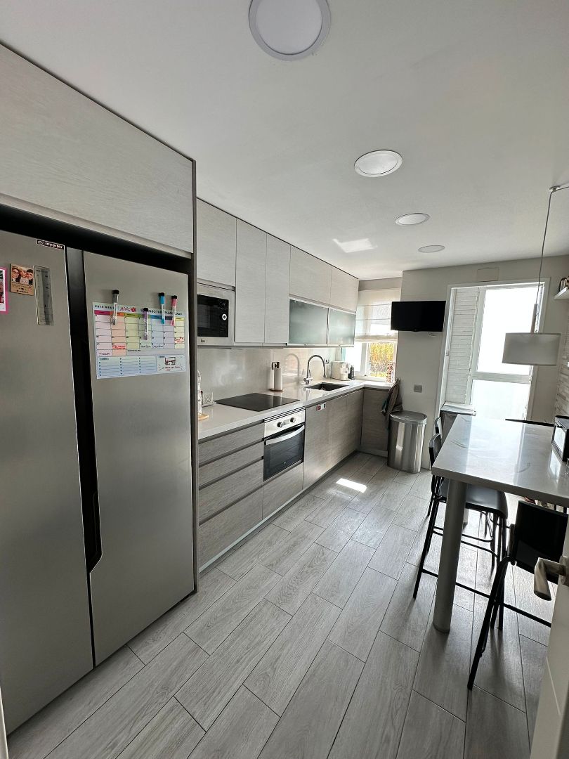 Kitchen of Flat for sale in El Prat de Llobregat  with Air Conditioner, Heating and Furnished