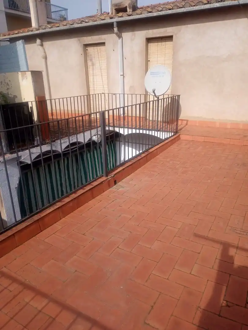 Terrassa de Casa adosada en venda en Salt amb Calefacció, Jardí privat i Terrassa