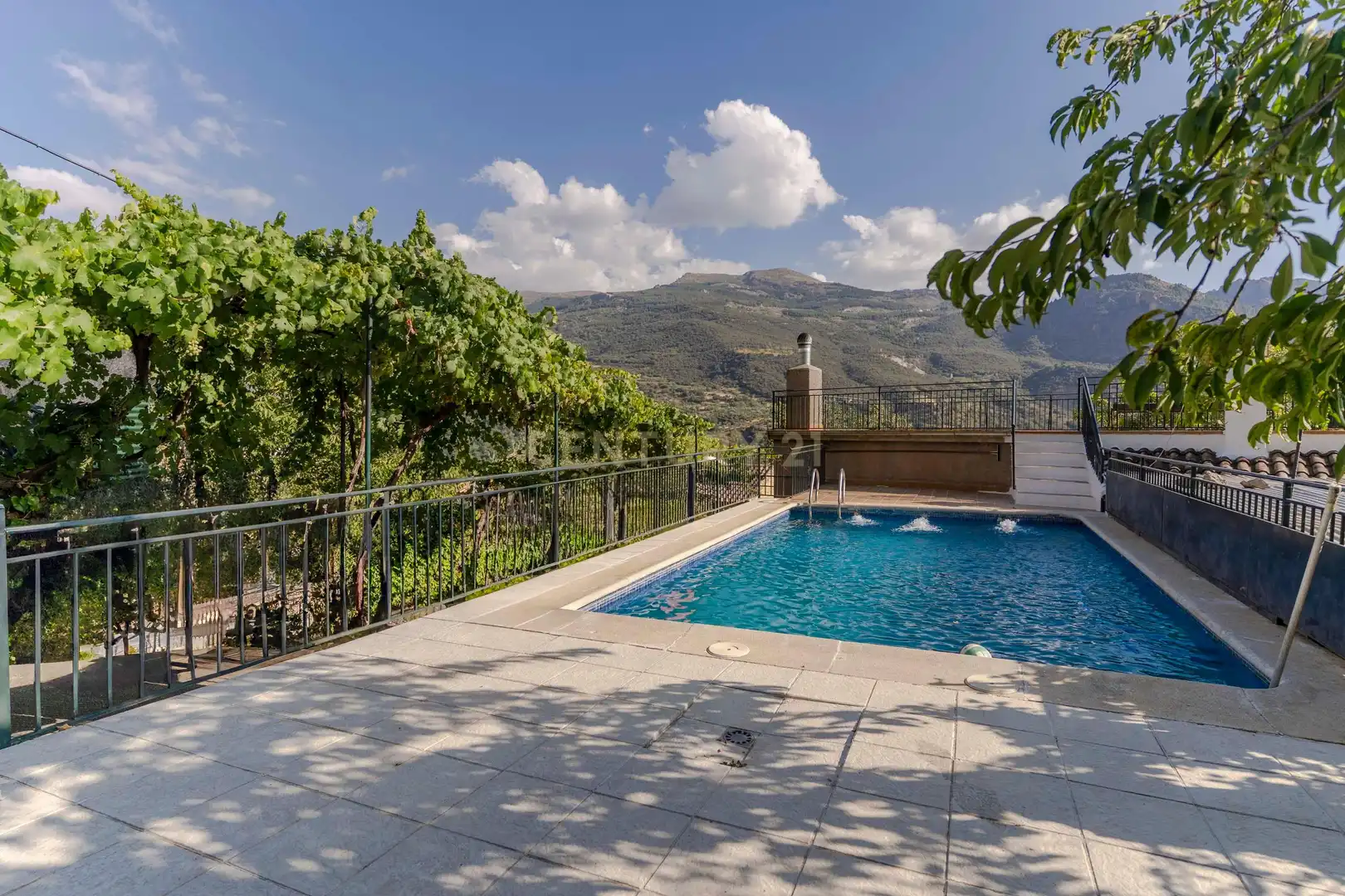Piscina de Casa o chalet en venta en Güéjar Sierra con Jardín privado, Trastero y Piscina