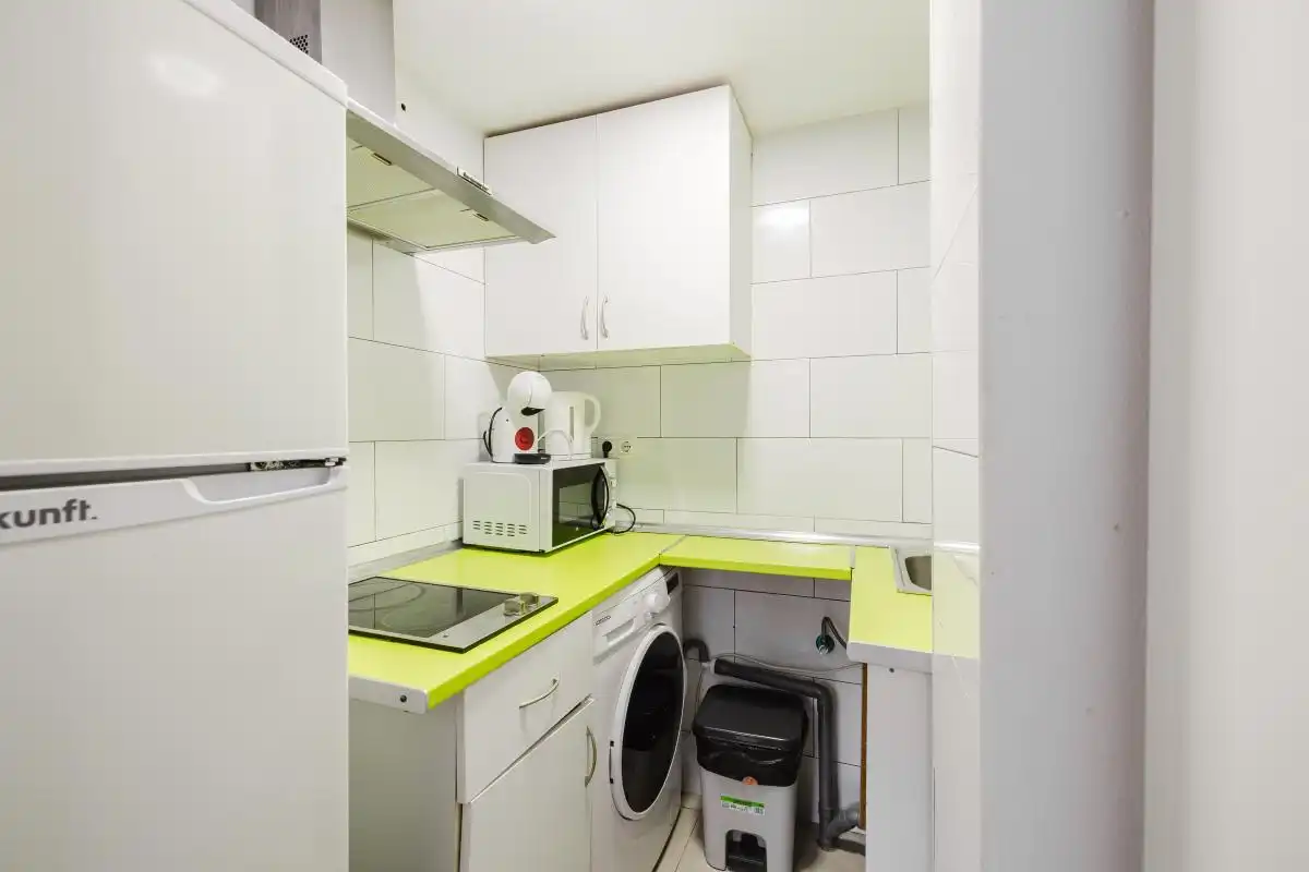 Cuina de Casa o xalet en venda en Málaga amb Aire condicionat, Calefacció i Jardí privat