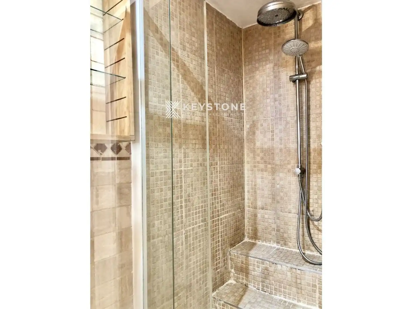 Baño de Piso de alquiler en  Palma de Mallorca con Aire acondicionado, Terraza y Amueblado