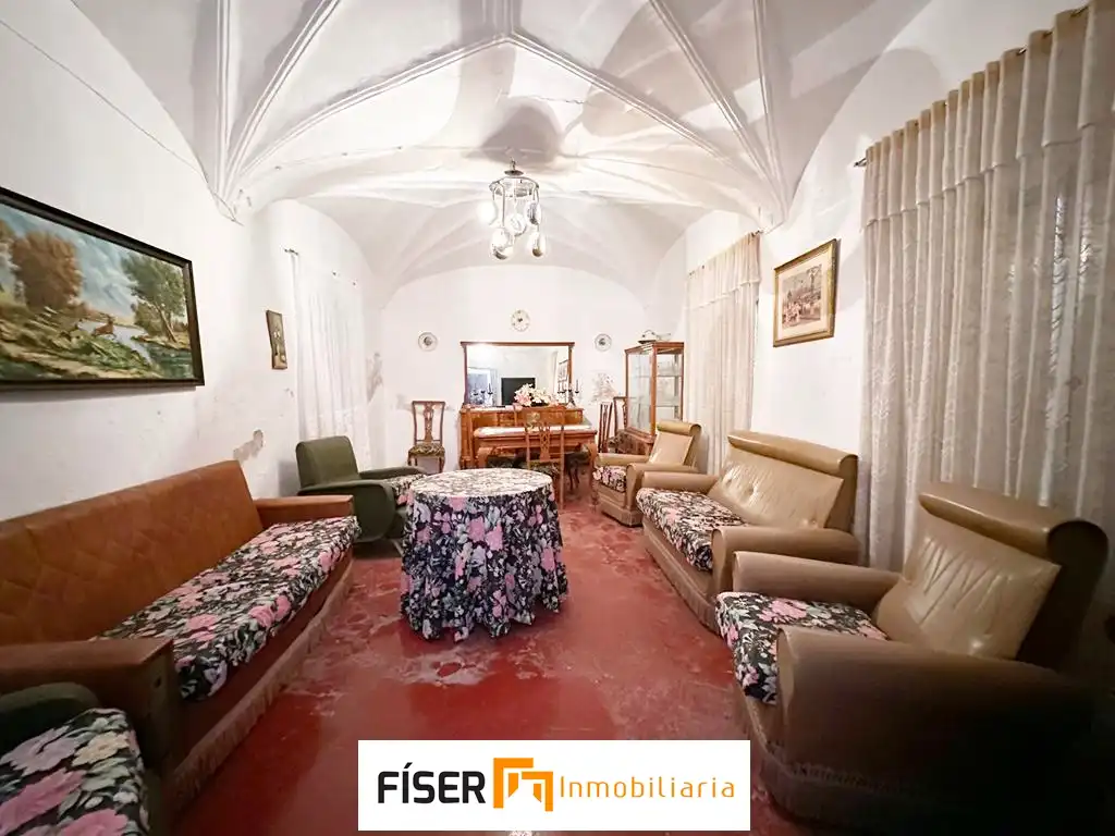 Sala d'estar de Casa o xalet en venda en Medina de las Torres