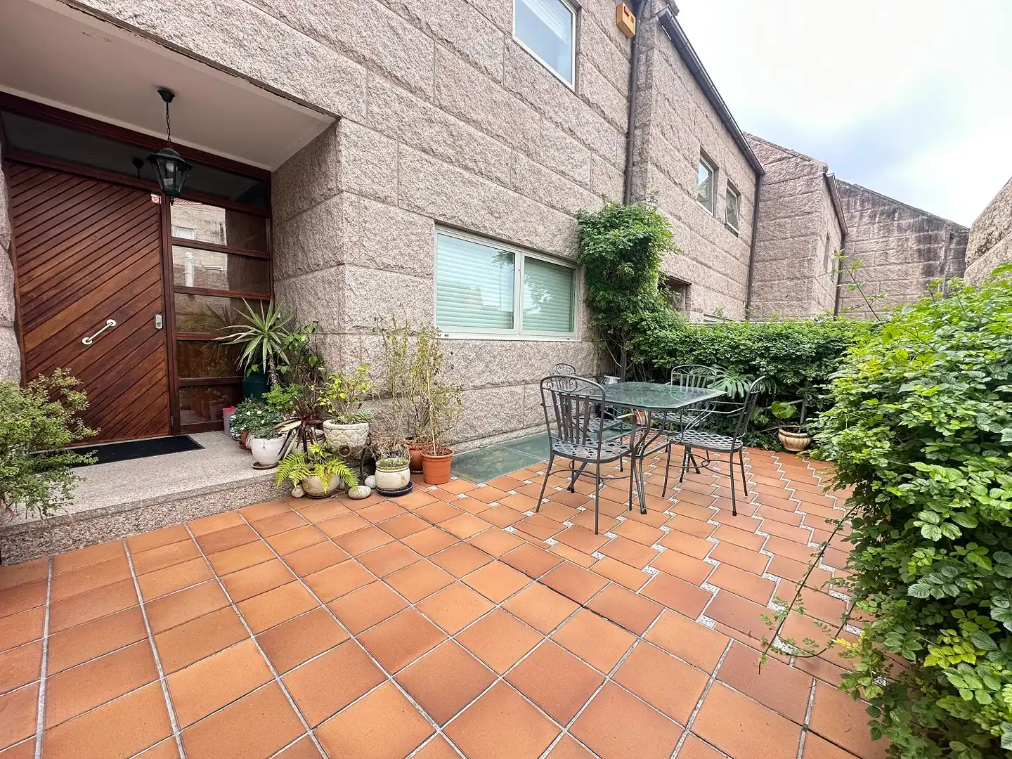 Terraza de Casa o chalet en venta en Santiago de Compostela  con Calefacción, Jardín privado y Parquet